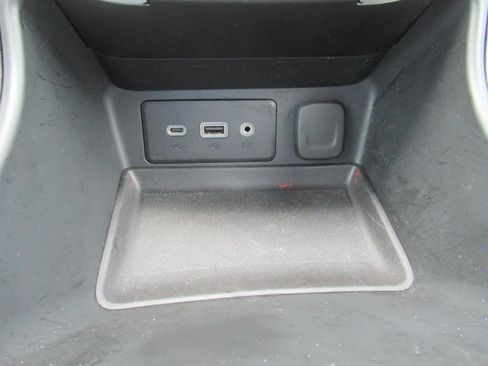 Used 2022 GMC Terrain SLE w/ Driver Convenience Package FWD image 26