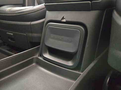 Used 2024 Rivian R1S Adventure AWD/4WD image 33