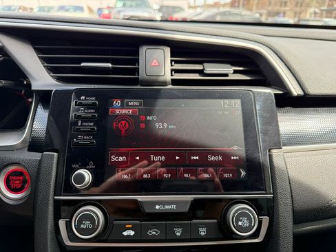 Used 2019 Honda Civic Sport image 12