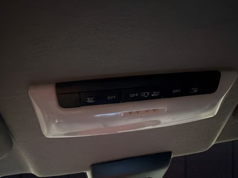 Used 2024 Nissan Kicks S FWD image 23
