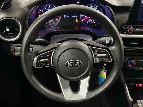 Used 2020 Kia Forte LXS FWD image 4