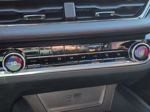 New 2026 Chevrolet Equinox RS image 16