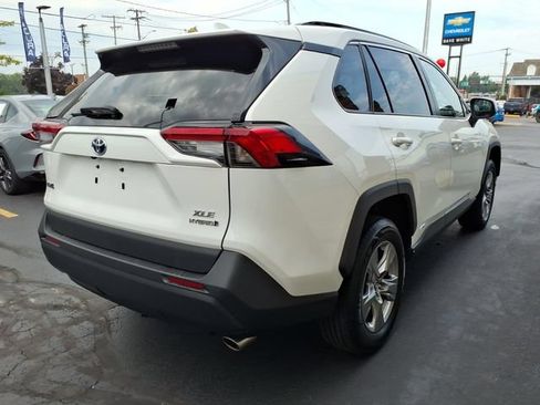 Used 2024 Toyota RAV4 XLE AWD/4WD image 23