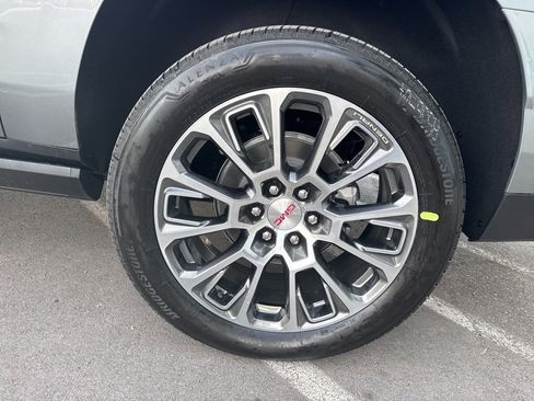 New 2026 GMC Yukon XL Denali image 33