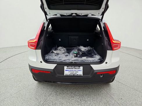 New 2026 Volvo XC40 B5 Plus w/ Protection Package Premier AWD/4WD image 19