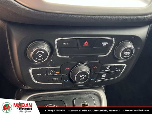 Used 2018 Jeep Compass Latitude w/ Popular Equipment Group AWD/4WD image 22