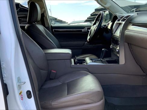 Used 2019 Lexus GX 460 Premium image 9