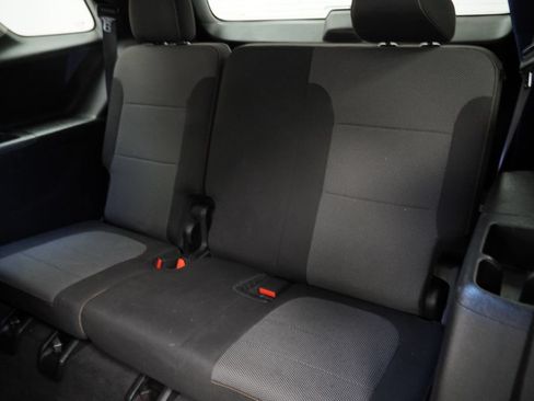 Used 2018 Chevrolet Traverse LT FWD image 13