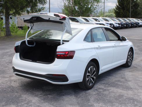 Used 2024 Volkswagen Jetta S FWD image 7