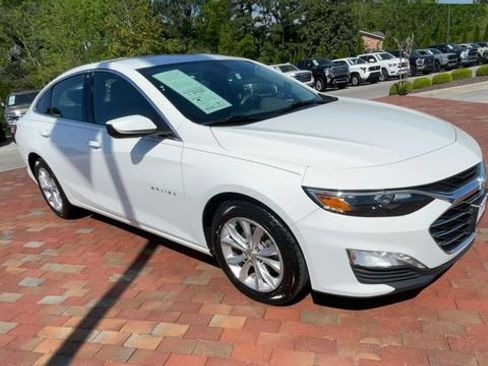 Used 2022 Chevrolet Malibu LT FWD image 3