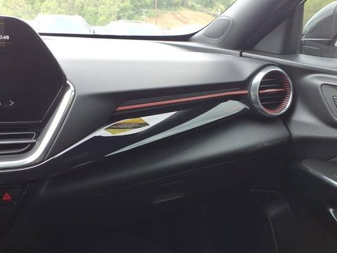 Used 2025 Chevrolet Trax RS w/ Driver Confidence Package FWD image 21