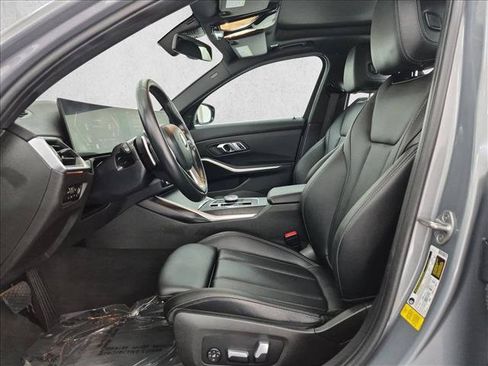 Used 2023 BMW 330i Sedan w/ Driving Assistance Package RWD image 17
