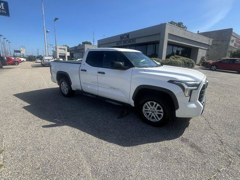 Used 2022 Toyota Tundra SR5 AWD/4WD image 25