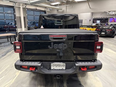 Used 2025 Jeep Gladiator Rubicon image 34