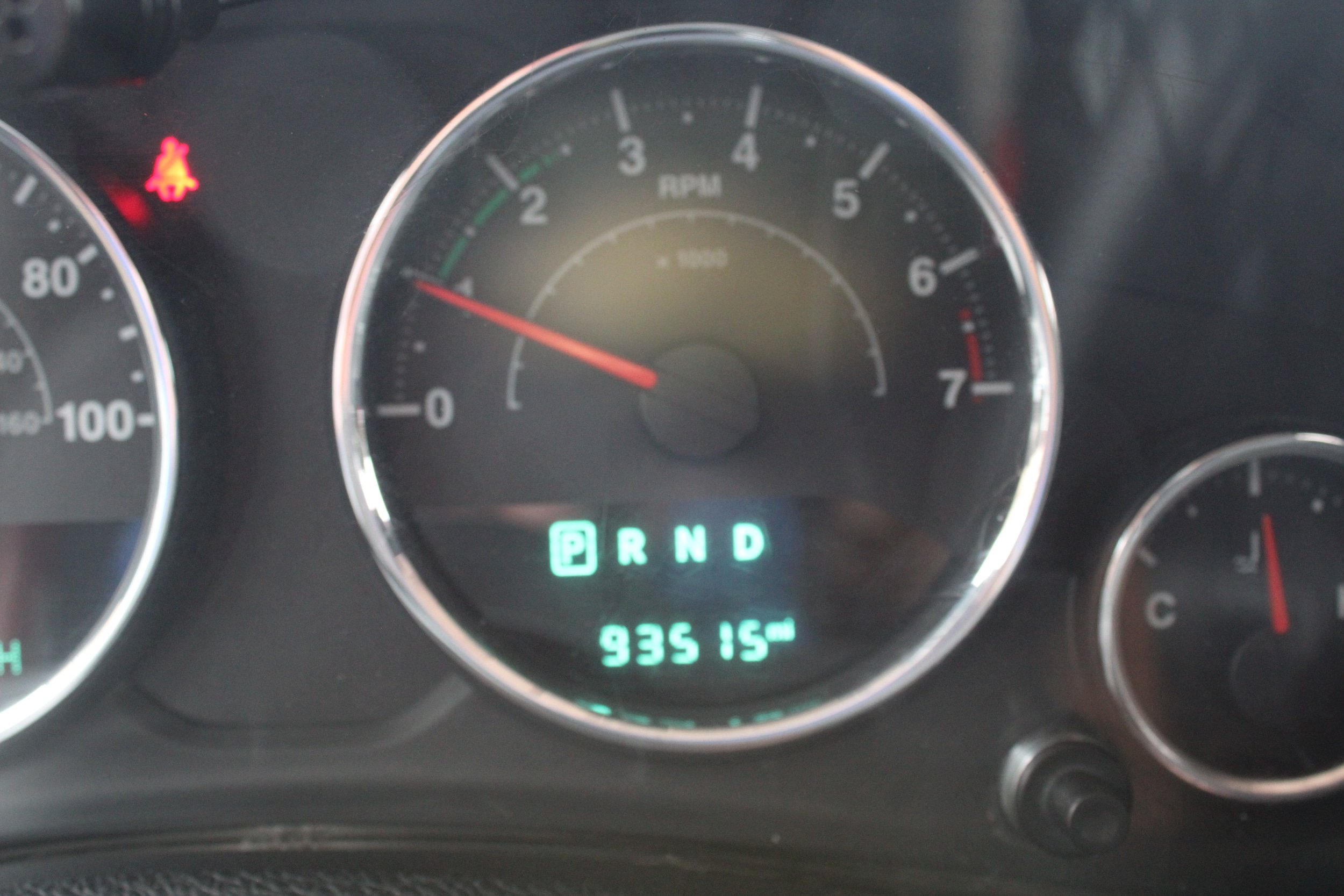 Used 2015 Jeep Wrangler Unlimited Rubicon w/ Connectivity Group AWD/4WD image 29