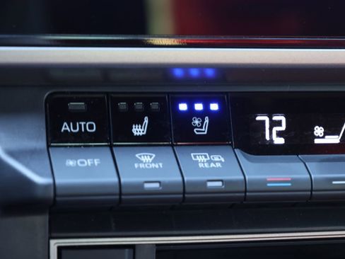 Used 2025 Toyota Camry XSE image 22