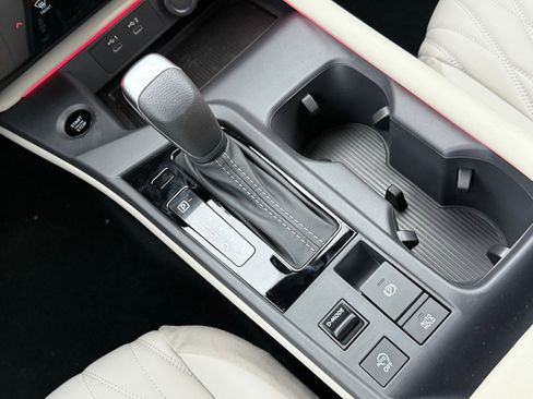 New 2026 Nissan Sentra SL FWD image 23