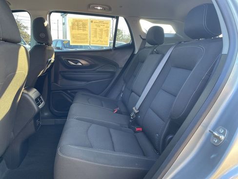 Used 2024 GMC Terrain SLE w/ Elevation Edition image 39