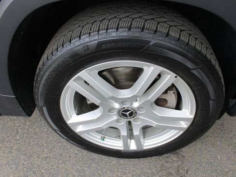Used 2022 Mercedes-Benz GLB 250 4MATIC image 56