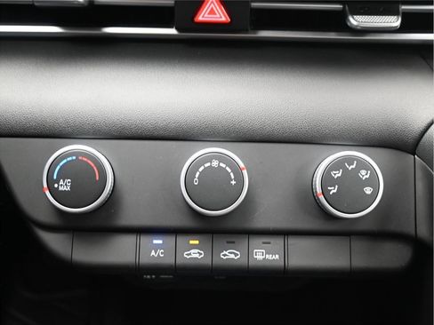 New 2026 Hyundai Elantra SE FWD image 11
