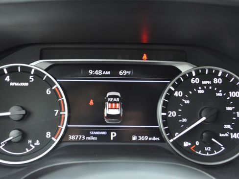 Used 2024 Nissan Rogue SV image 11