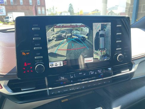 Used 2022 Toyota Sienna Platinum w/ Protection Package (TMS) image 19