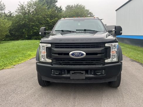 Used 2019 Ford F550 2WD Regular Cab Super Duty w/ Power Equipment Group image 2