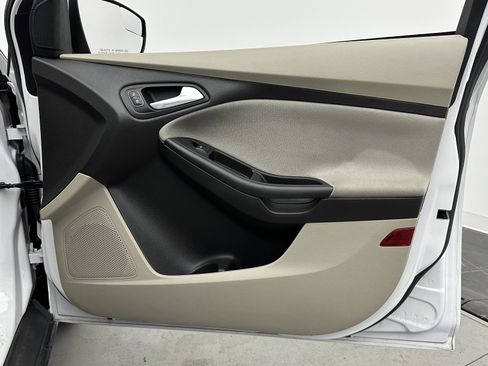 Used 2018 Ford Focus SE image 31