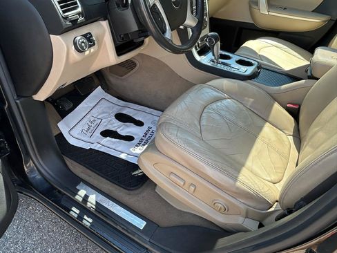Used 2010 GMC Acadia SLT AWD/4WD image 10