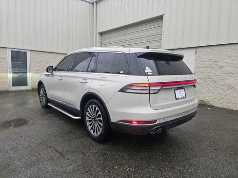 Used 2023 Lincoln Aviator Reserve w/ Equipment Group 201A image 4