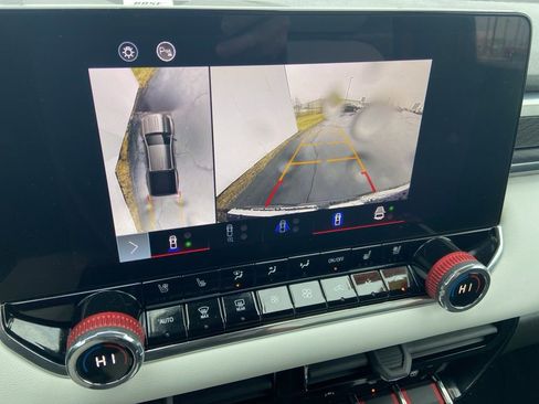 Certified 2024 GMC Canyon AT4X image 20