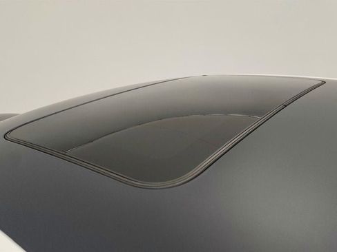 Used 2022 Dodge Charger SRT Hellcat w/ Harman/Kardon Audio Group image 10