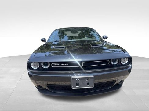 Used 2021 Dodge Challenger SXT RWD image 4