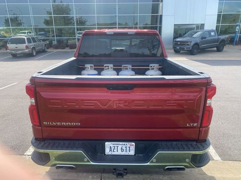 Used 2021 Chevrolet Silverado 1500 LTZ AWD/4WD image 8