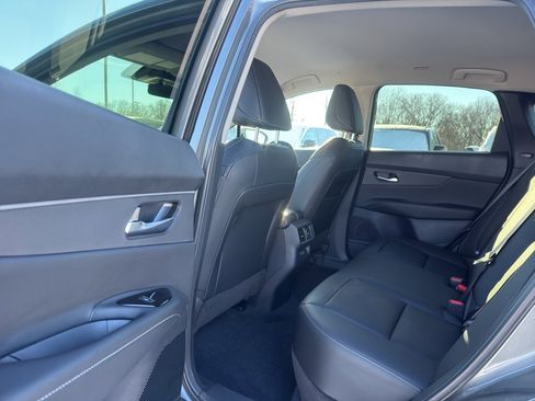 Used 2025 Nissan Murano SV image 30