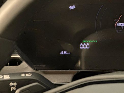 New 2025 Audi Q6 e-tron Premium Plus image 27