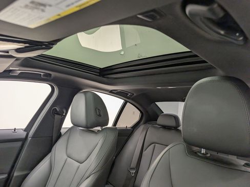 Used 2019 BMW 330i xDrive 330i xDrive w/ Convenience Package image 16