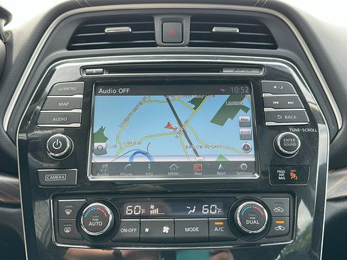 Used 2017 Nissan Maxima Platinum FWD image 20