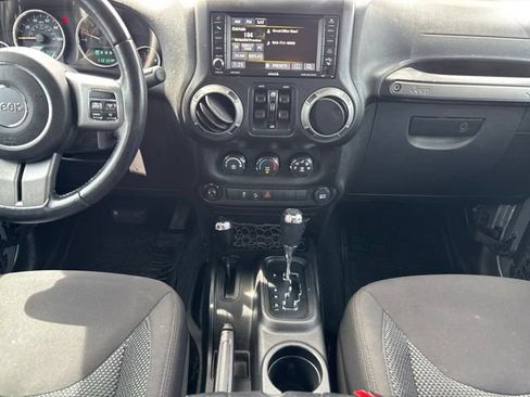 Used 2016 Jeep Wrangler Unlimited Sport AWD/4WD image 11