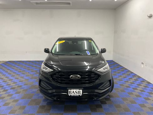 Used 2024 Ford Edge SE w/ Black Appearance Package image 6