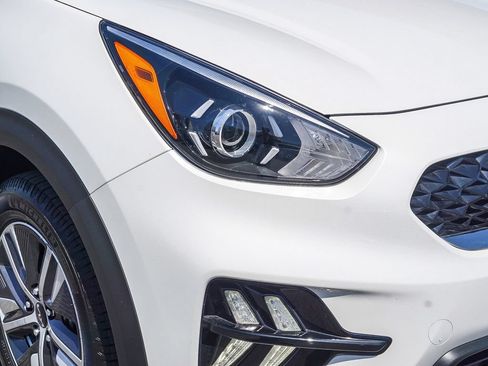 Certified 2022 Kia Niro EX Premium FWD image 11