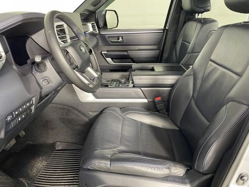 Used 2023 Toyota Tundra Platinum AWD/4WD image 2