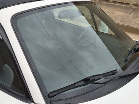 Used 1999 MAZDA MX-5 Miata image 26