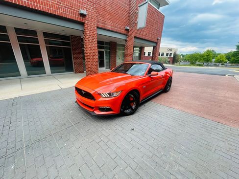 Used 2016 Ford Mustang GT Premium RWD image 3
