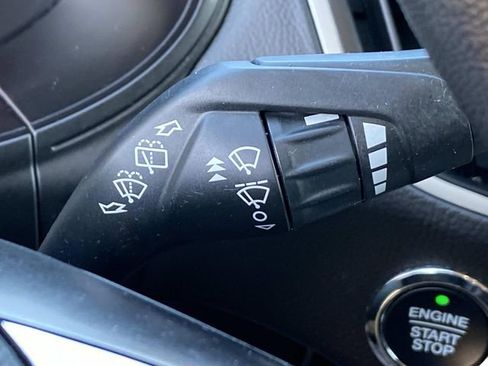 Used 2024 Ford Edge SEL AWD/4WD image 16