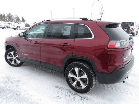 Used 2019 Jeep Cherokee Limited image 7