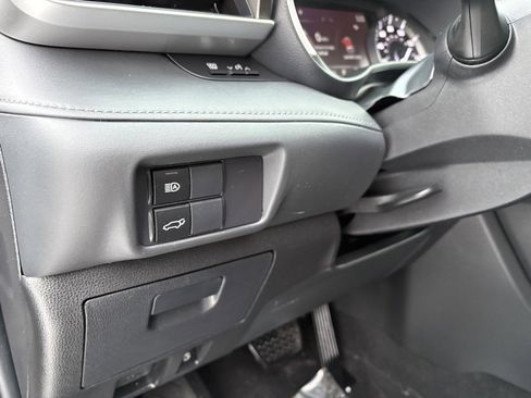 Certified 2022 Toyota Highlander XLE image 21