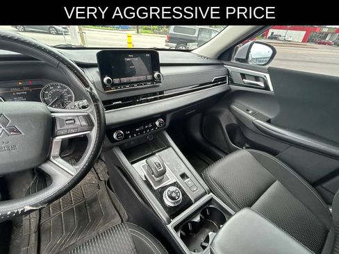 Used 2022 Mitsubishi Outlander ES AWD/4WD image 15
