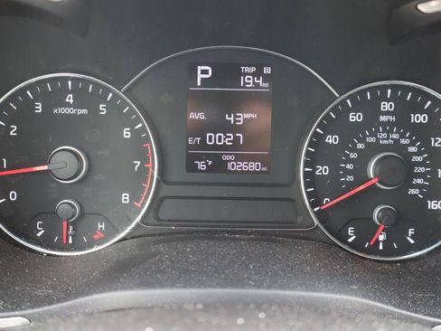 Used 2017 Kia Forte LX image 3