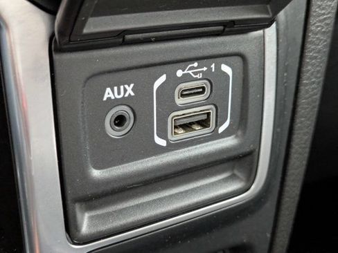 Used 2024 Jeep Wrangler Unlimited Sport AWD/4WD image 22
